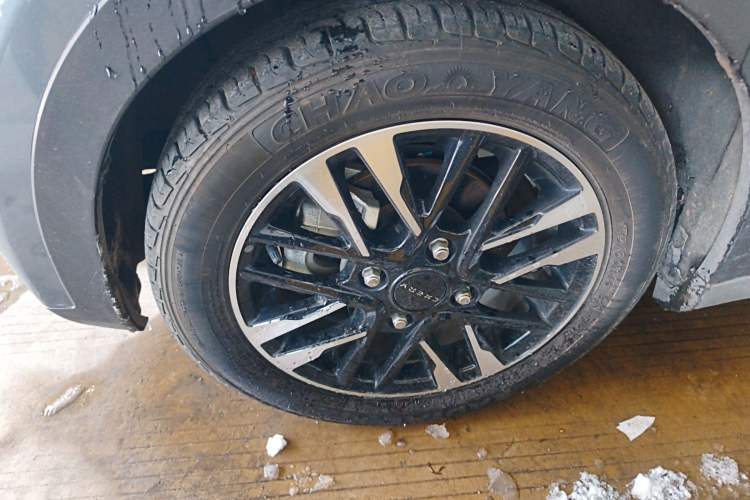 Used Chery Little Ant 2022 Revised Version Sweet Pink Edition Half-Sugar Version Lithium Iron Phosphate 30.7 kWh 30 kW 301 km