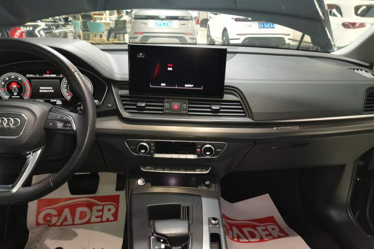 Used Audi Q5L 2022 40T Fashionable and Elegant Model