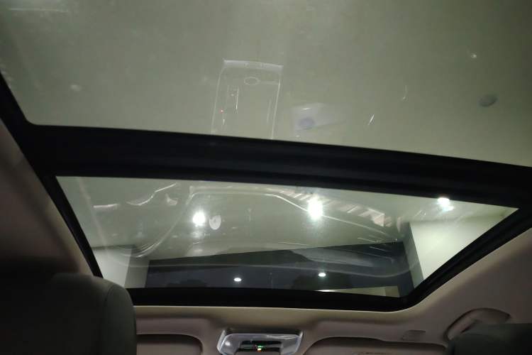 Used Hongqi H9 2023 2.0T Smart Connect Flagship Edition
