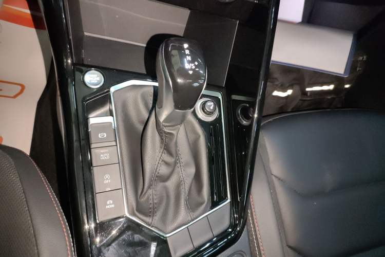 Used Volkswagen Tayron 2019 330TSI Two-Wheel Drive Luxury Model China VI Standard
