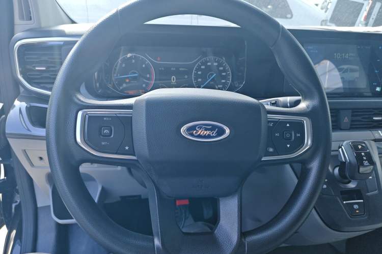 Used Ford Transit 2023 2.0T Diesel Automatic Commercial & Travel Version Mid-axle Low-roof Design 7/8/9-Seater
