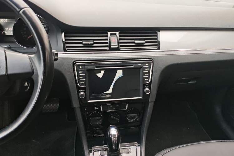 Used Volkswagen Bora 2015 Value Edition 1.6L Automatic Fashion Version