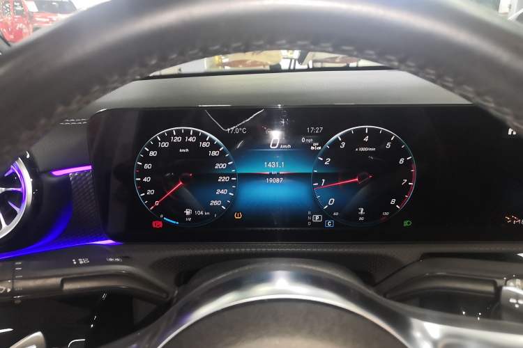 Used Mercedes-Benz A-Class 2022 Revised Version A 200 L Sport Sedan Fashionable Style
