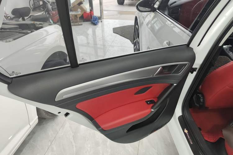 Used Volkswagen Golf 2020 Zhiai Edition 200TSI DSG Comfortable & Ambitious Version
