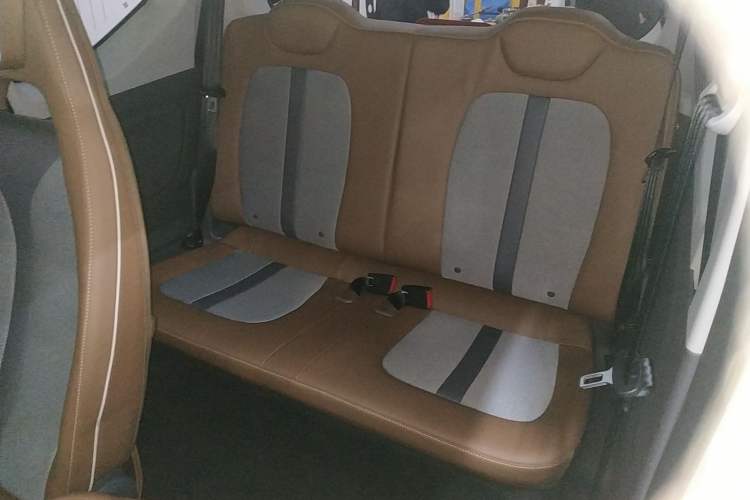 Used Wuling Hongguang MINIEV 2022 GAMEBOY 200km Gaming Edition with Lithium Iron Phosphate
