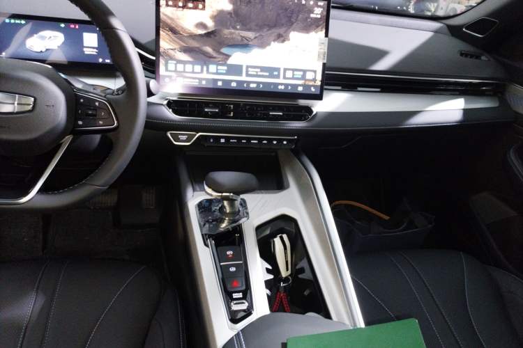 Used Geely Auto Preface 2025 Dongfang Yao 1.5TD Kunlun Edition