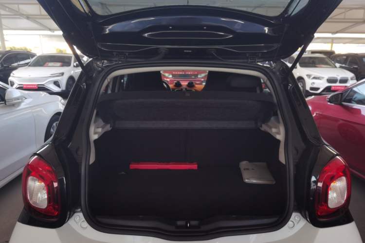 Used  forfour 2016 1.0L 52 kW Passion Edition
