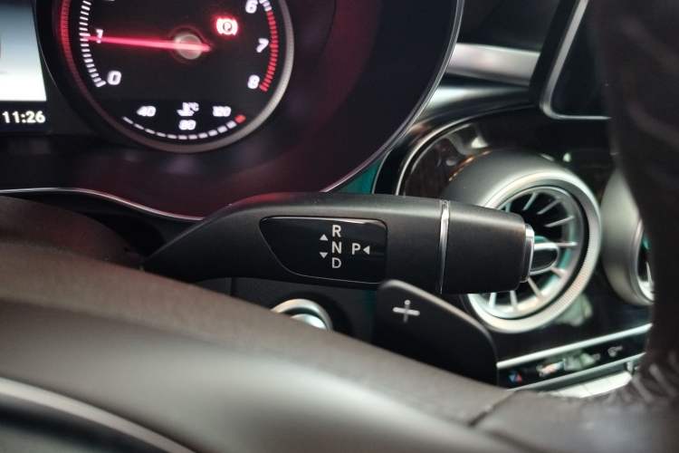 Used Mercedes-Benz GLC 2017 GLC 260 4MATIC Luxury Model
