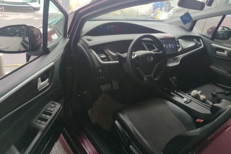 Used Honda Jade 2017 1.8L automatic Comfort version 5 seats