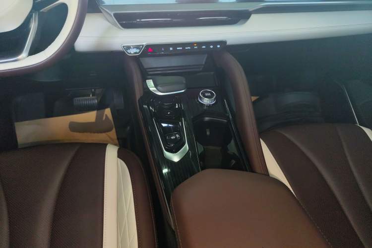 Used Geely Auto Monjaro L 2021 2.0TD DCT EVO Two-Wheel Drive Smart Luxury Version
