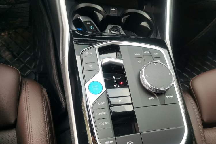 Used BMW i3 2022 eDrive 35 L
