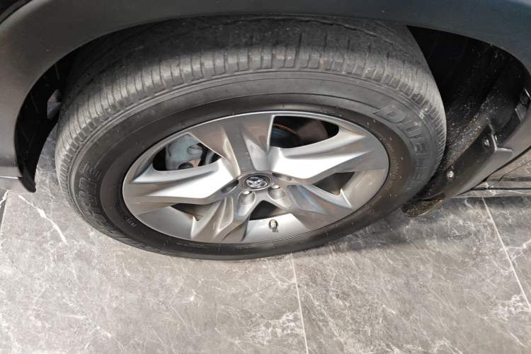 Used Toyota Highlander 2018 2.0T Four-Wheel Drive Prestige Version 7 Seats China VI Standard