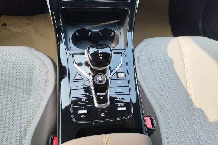 Used BYD Qin PLUS 2023 Champion Edition DM-i 55KM Leading Model
