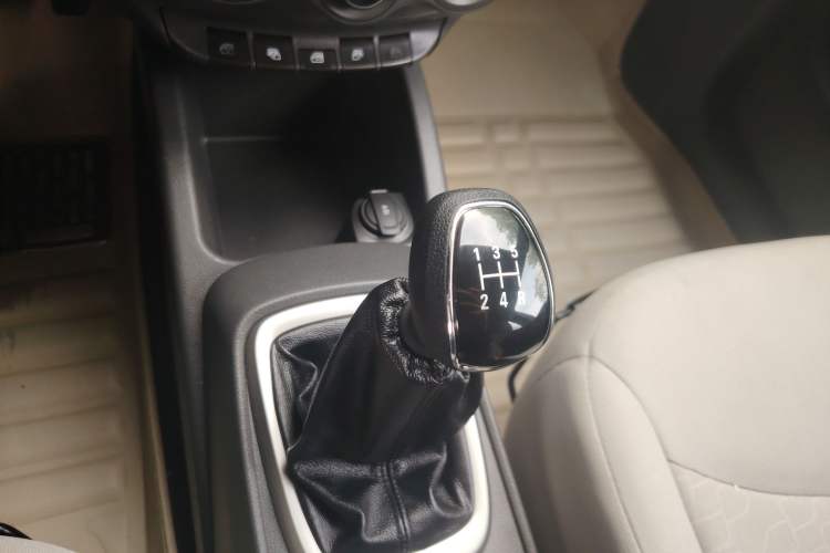 Used Chevrolet Sail 2015 Sail 3 1.3L Manual Ideal Edition