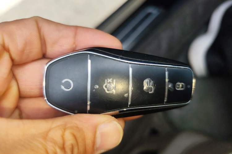 Used BYD Han 2024 EV Glory Edition 506KM Front-Wheel-Drive Premium Model