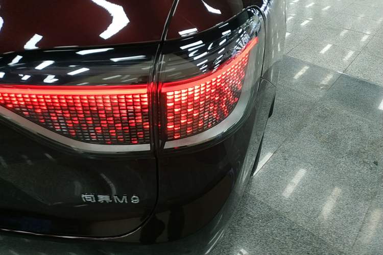 Used Hima AITO M9 2025 Extended-Range Ultra Version 52 kWh 6-Seater