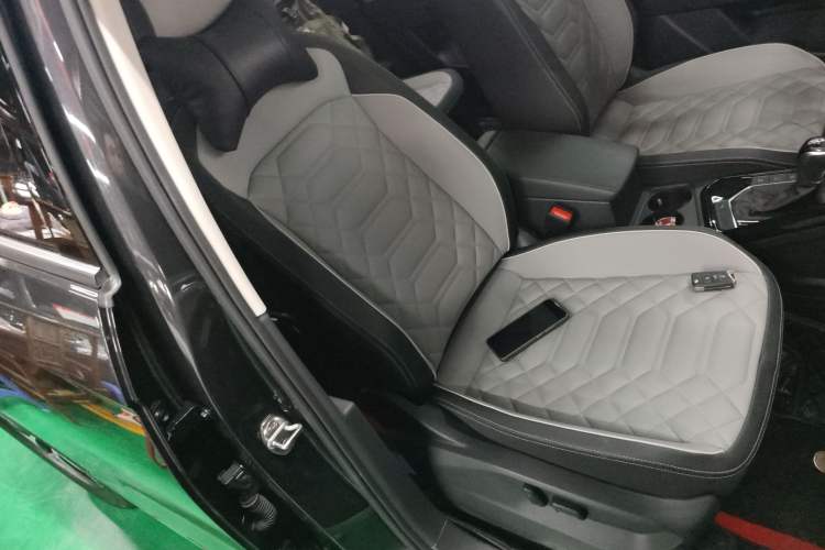 Used Volkswagen Tayron 2024 300TSI Two-Wheel-Drive Luxury Plus Advanced Version
