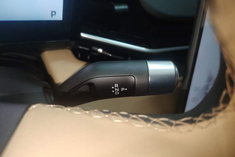 Used  L6 2024 125km PLUS Dragon Edition