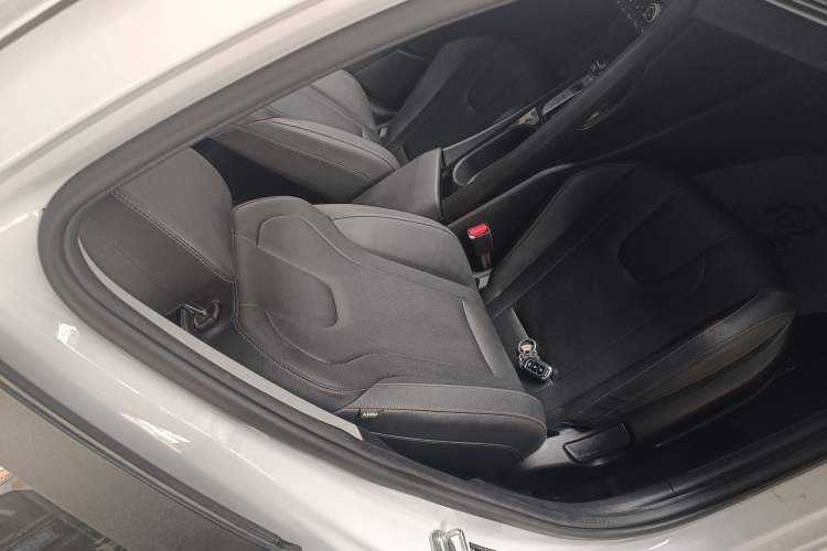 Used Hyundai Elantra 2023 1.5L CVT LUX Prestige Edition
