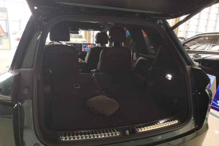 Used Li Auto L8 2023 Max model
