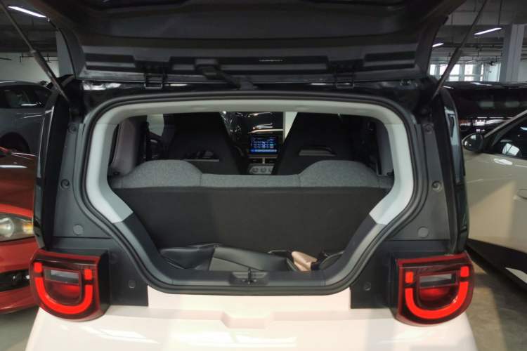 Used Chery QQ Ice Cream 2022 120km Milkshake Phosphate Lithium-Iron
