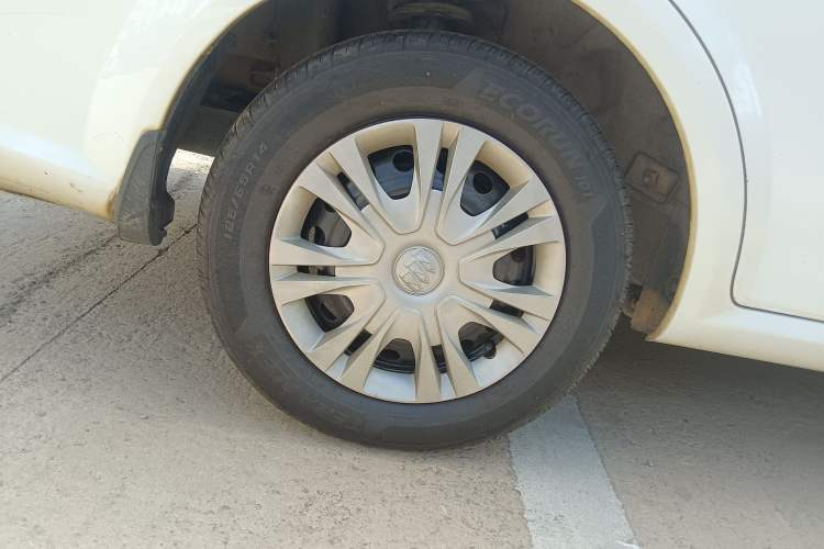 Used Buick Excelle 2015 1.5L Automatic Classic Model
