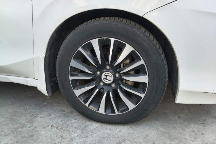 Used Honda Crider 2015 1.8L Automatic Ultra-Configured Limited Edition