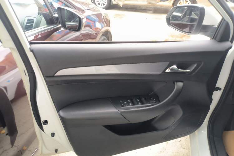 Used Roewe 360 2018 PLUS 1.5L Automatic Luxury Edition
