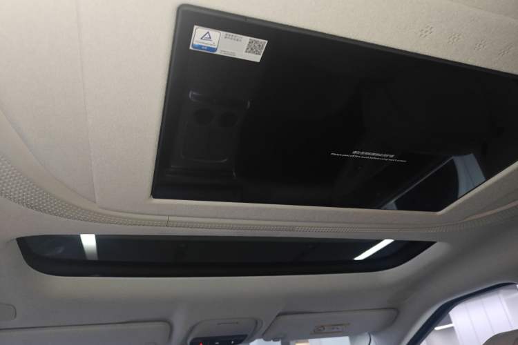 Used XPeng X9 2025 740 Ultra-Long Range Max
