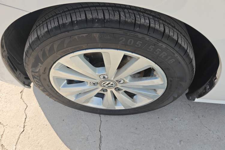 Used Volkswagen Golf Sportsvan 2018 230TSI Automatic Trend Edition
