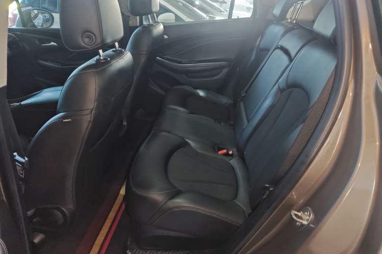 Used Buick Envision 2018 20T Two-Wheel-Drive Leading Model
