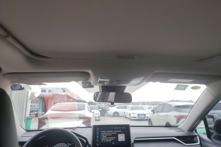 Used Toyota RAV4 2022 2.0L CVT 4x4 Fashion Edition
