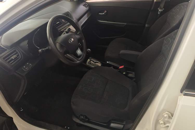 Used Kia K2 2012 Sedan 1.4L AT TOP Anniversary Edition
