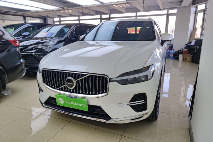 Used Volvo XC60 2024 B5 4x4 Smart Luxury Edition
