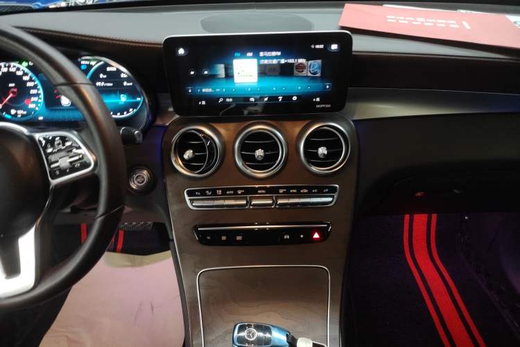 Used Mercedes-Benz GLC 2020 GLC 260 L 4MATIC Luxury Model
