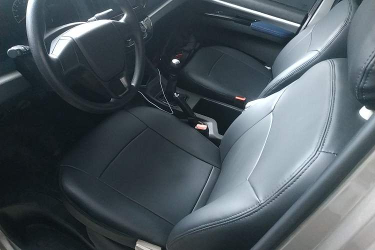 Used FORTHING Lingzhi 2023 M5L 1.6L Base Model 7 Seats