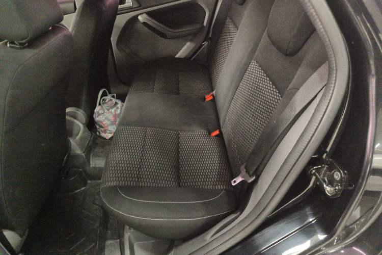 Used Ford Focus 2013 Hatchback Classic 1.8L Manual Base Model
