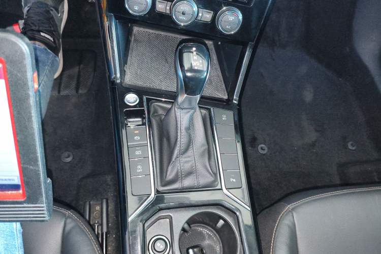 Used Volkswagen Passat 2019 330TSI Elite Edition China VI
