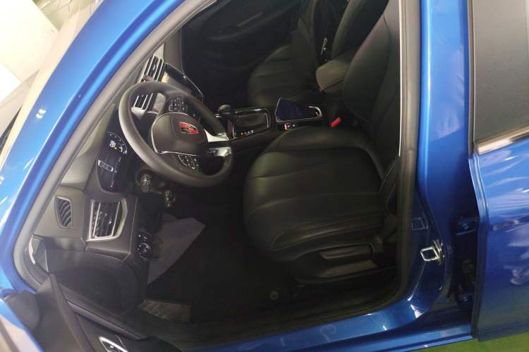 Used Roewe i5 2019 GL 20T Automatic 4G Connected & Ultra-Cool Play Edition
