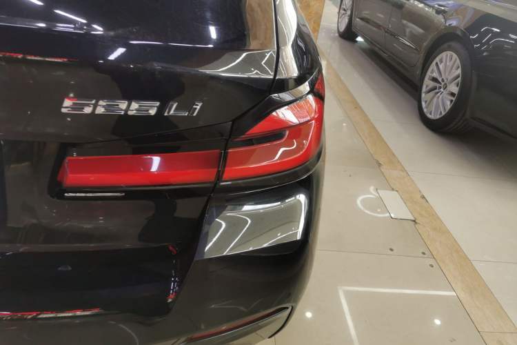 Used BMW 5 Series 2022 Second Facelift 525Li M Sport Package