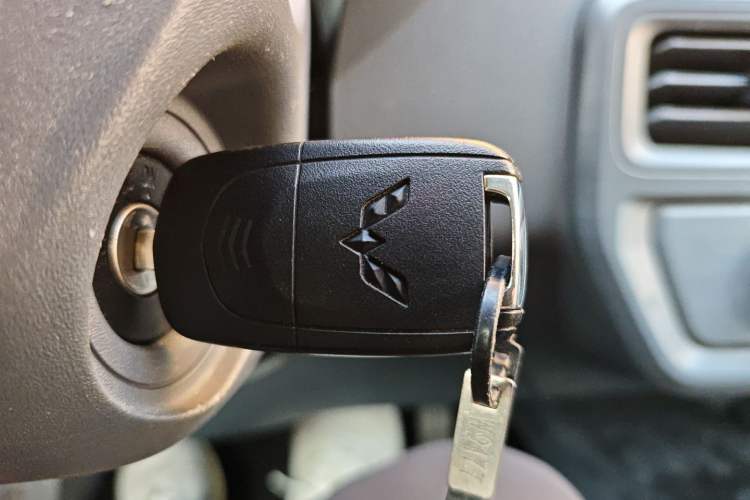 Used Wuling Yangguang 2024 300km Range Practical Window-Sealed Version 60kW
