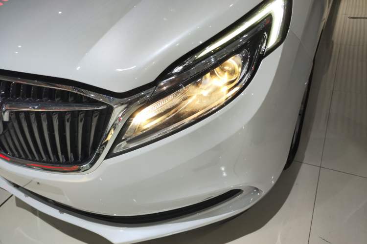 Used Buick GL8 2018 ES 28T Comfort Model China VI Standard
