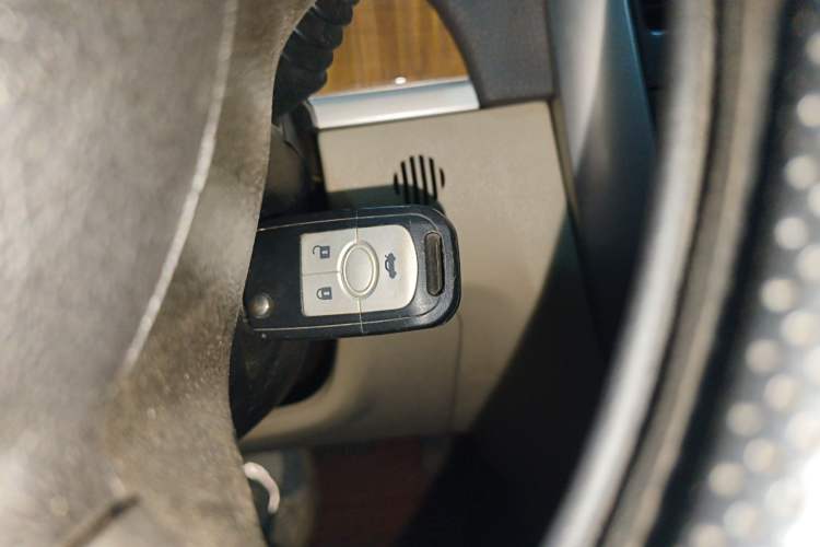 Used Buick Excelle 2015 1.5L Automatic Classic Model
