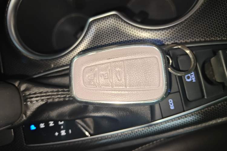 Used Toyota Camry 2021 2.0S FENGSHANG Edition
