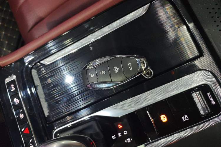 Used Hongqi H5 2024 2.0T Automatic Smart Connect Flagship Edition
