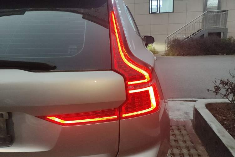 Used Volvo XC60 2024 B5 4x4 Smart Luxury Edition
