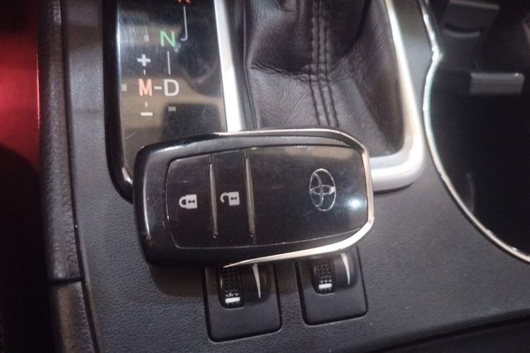 Used Toyota Highlander 2018 2.0T Four-Wheel Drive Luxury Edition 7 Seats China V Emission Standard
