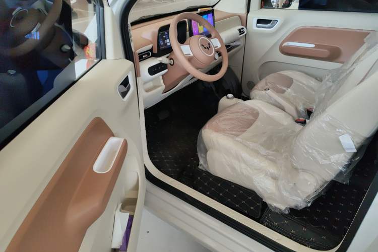 Used Wuling Hongguang MINIEV 2024 3rd Generation 215km Youth Edition
