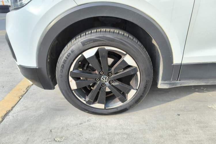 Used Volkswagen Tacqua 2021 200TSI DSG JoyConnect Edition
