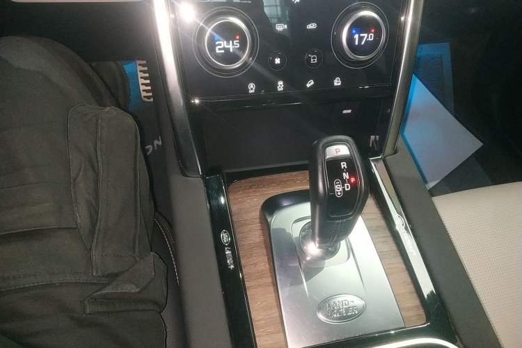 Used Land Rover Discovery Sport 2020 249 PS R-Dynamic Performance Tech Edition 7 Seats